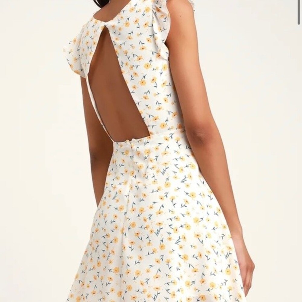 Lulus Strike a Posie White Floral Print Backless Skater Dress SZ M